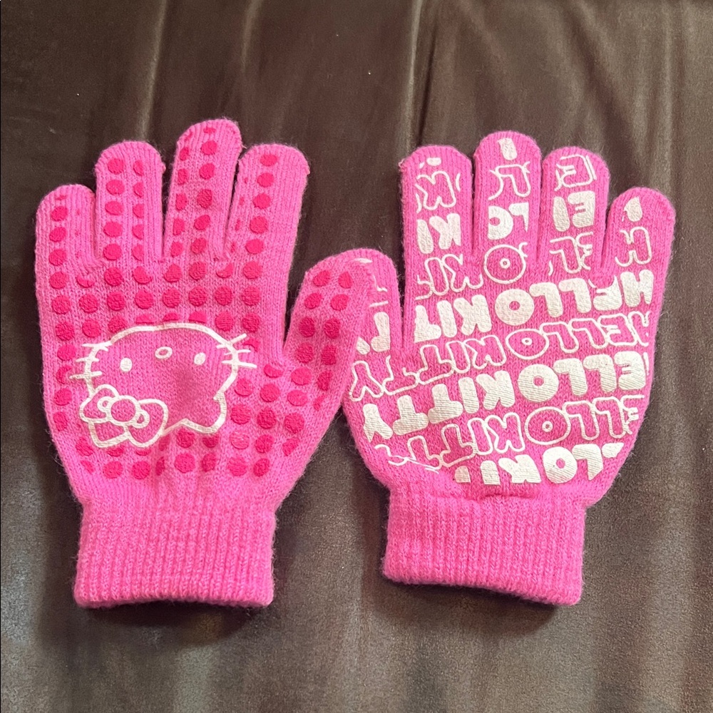 Hello kitty gloves